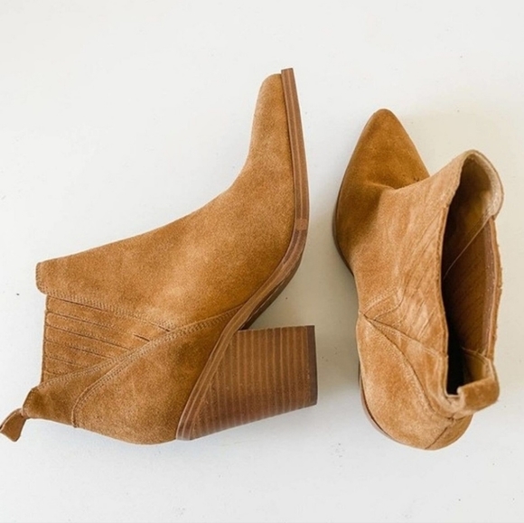 NEW Marc Fisher LTD Gadri Bootie Suede Natural Size 9M     3059 - Picture 11 of 16